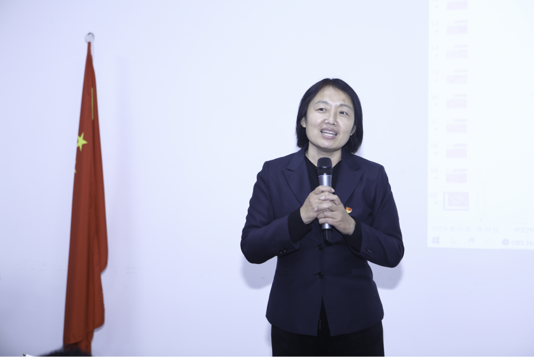 以知識競賽別開生面的形式,社科賽斯黨支部集中學習黨的二十大精神